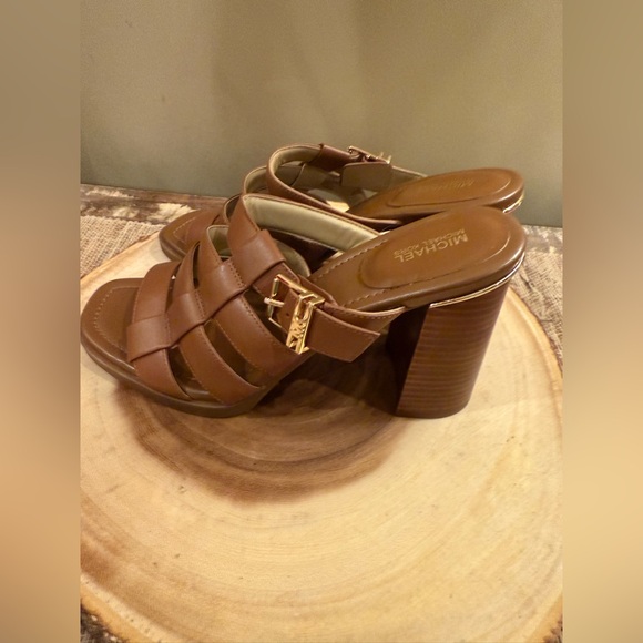 NEW MICHAEL KORS BROWN LEATHER PUMPS SANDALS‎ SIZE 8.5M $155 - Picture 5 of 9